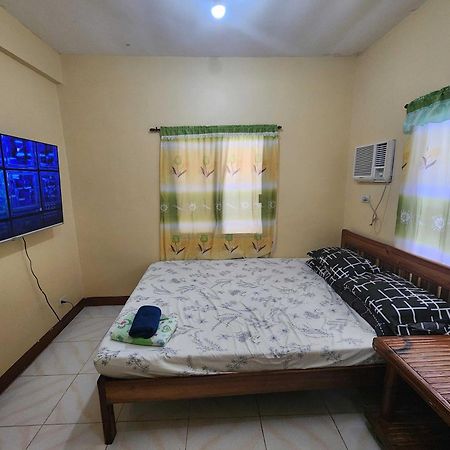 Larosa Hostel Puerto Princesa Εξωτερικό φωτογραφία