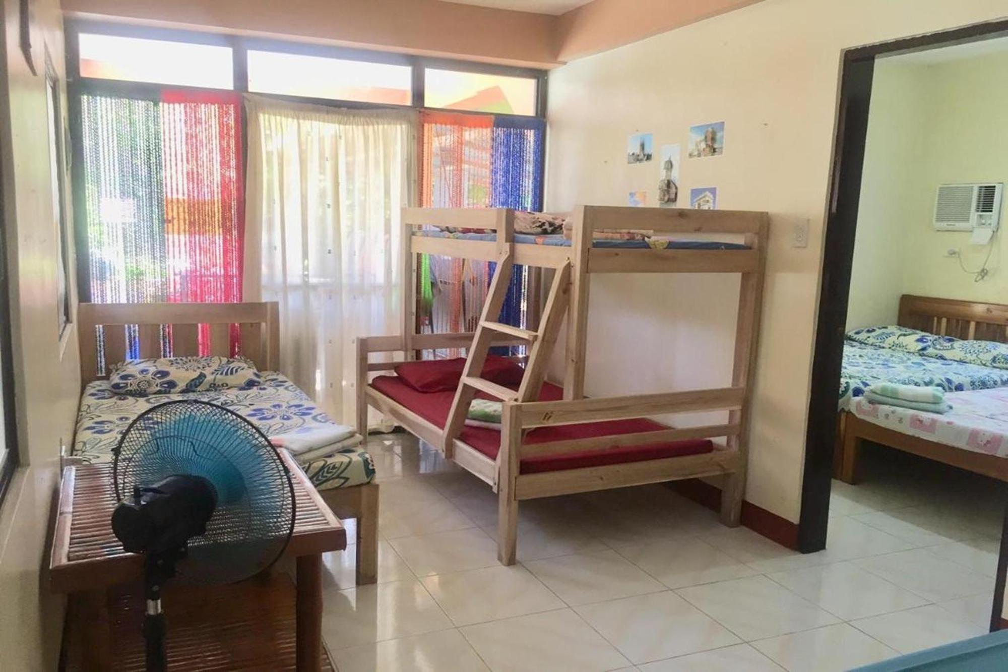 Larosa Hostel Puerto Princesa Εξωτερικό φωτογραφία