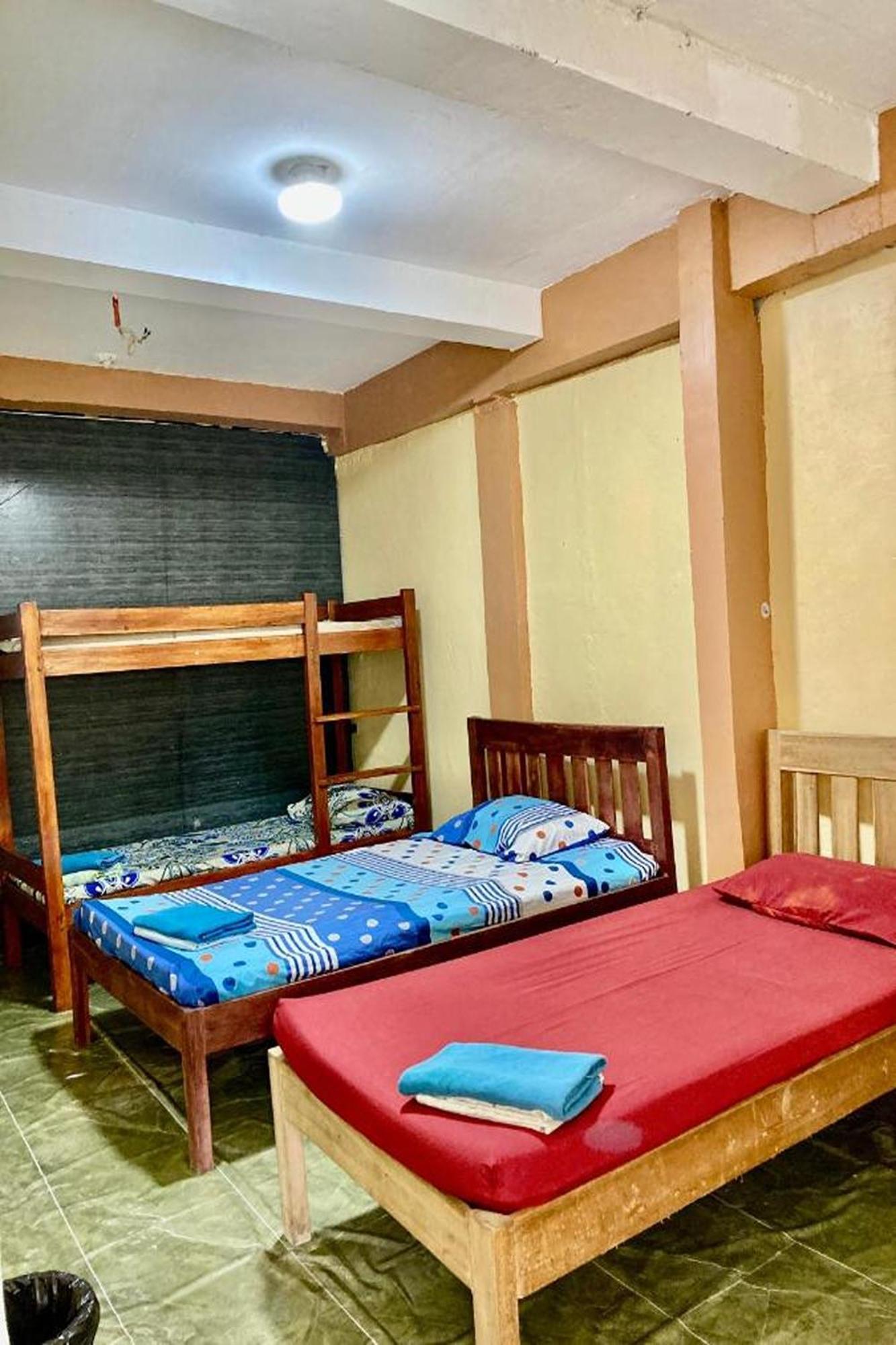 Larosa Hostel Puerto Princesa Εξωτερικό φωτογραφία