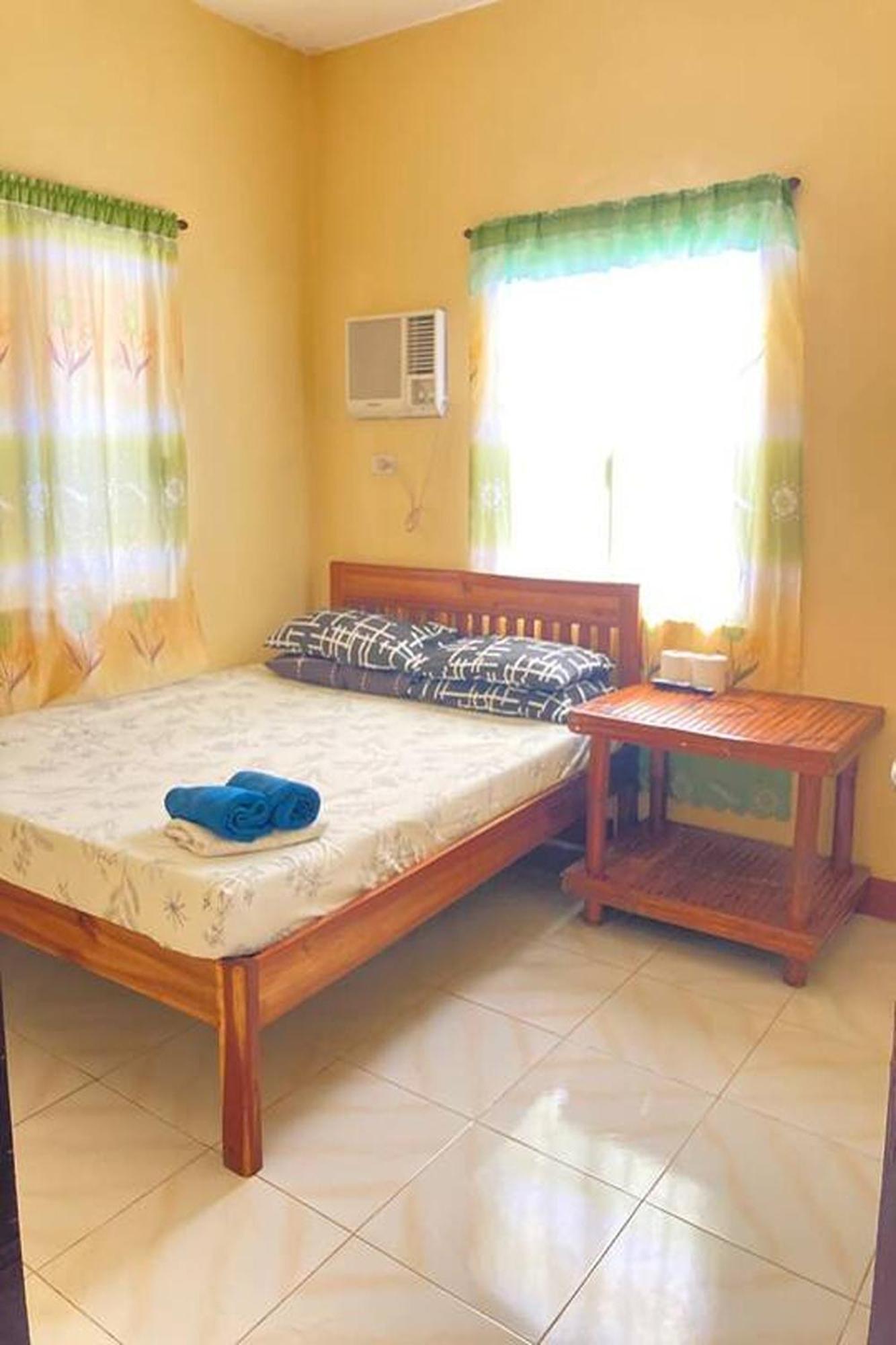 Larosa Hostel Puerto Princesa Εξωτερικό φωτογραφία