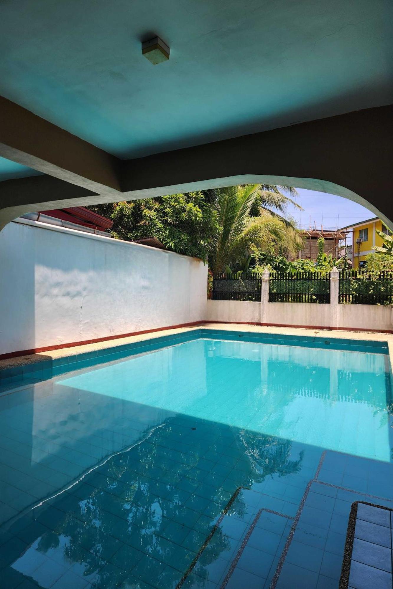 Larosa Hostel Puerto Princesa Εξωτερικό φωτογραφία